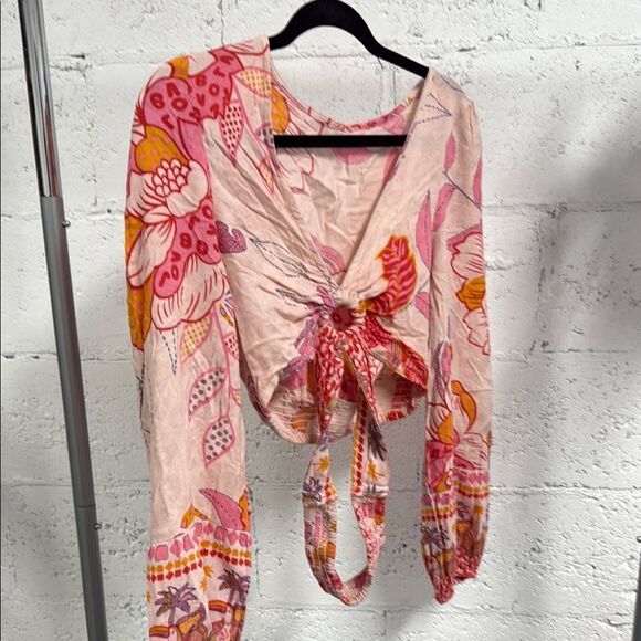 Long Sleeve Floral Crop Top - BRAND NEW  - Size Medium - NWT - Picture 7 of 8